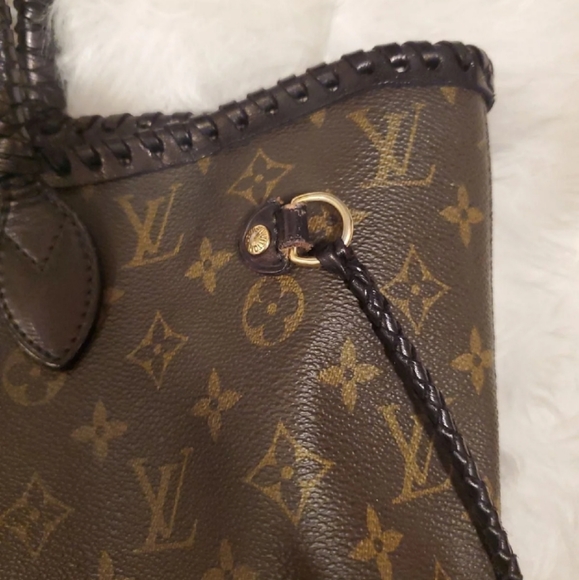 Louis Vuitton Neverfull MM - Picture 5 of 13